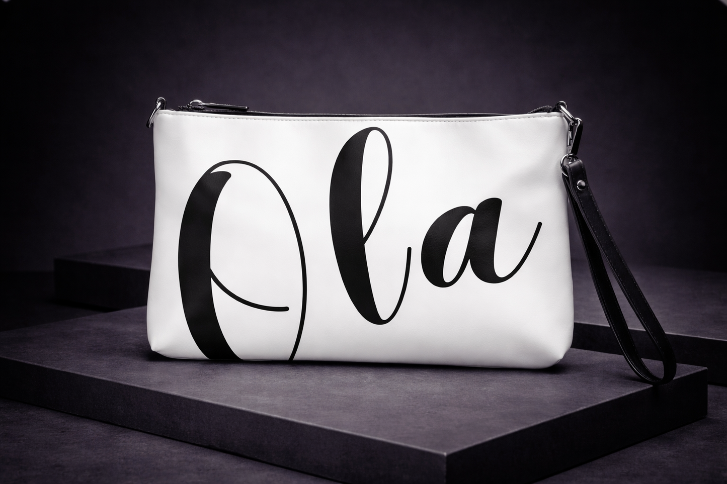 The OLA en BLANC Crossbody/Clutch bag