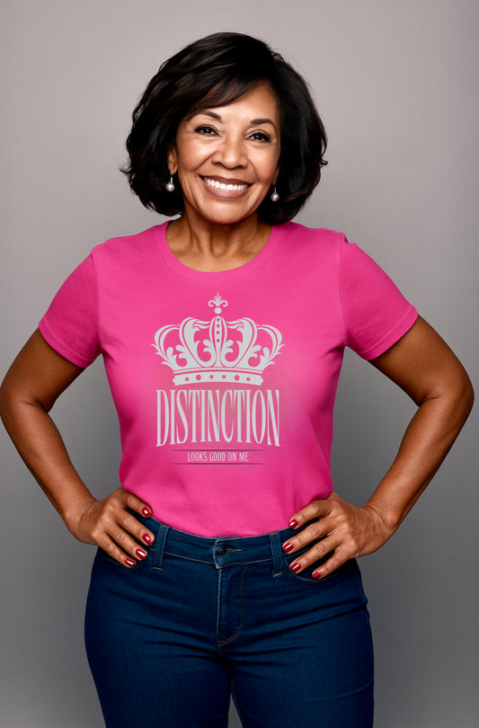 Distinction Looks good On Me Tee